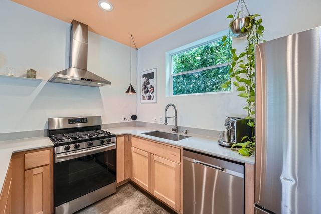 7311 Providence Ave B, Austin, TX 78752