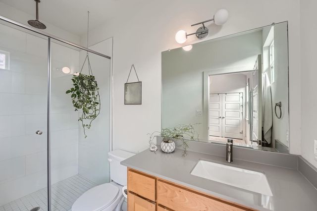 7311 Providence Ave B, Austin, TX 78752