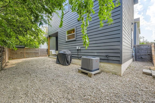 7311 Providence Ave B, Austin, TX 78752