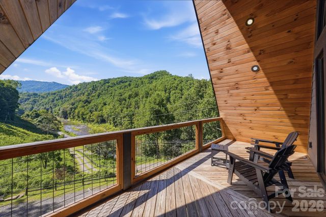 11392 & 11394 US 19W Highway, Burnsville, NC 28714