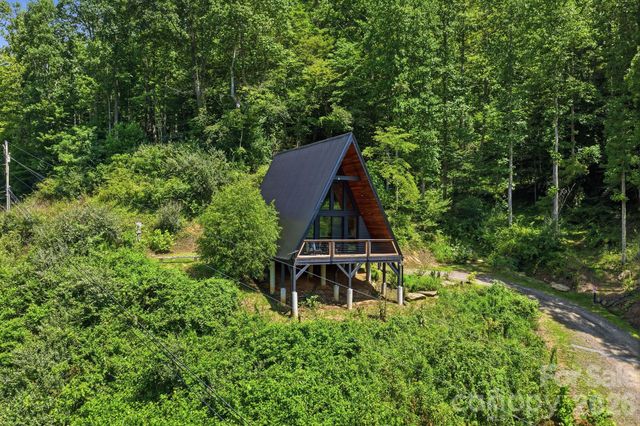 11392 & 11394 US 19W Highway, Burnsville, NC 28714