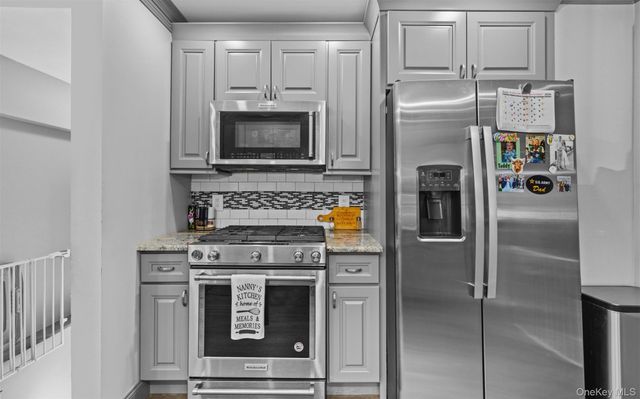 253 S 7th Street, Lindenhurst, NY 11757