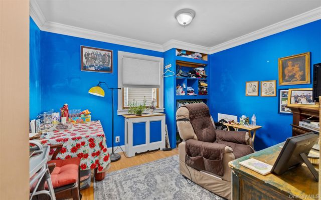 253 S 7th Street, Lindenhurst, NY 11757