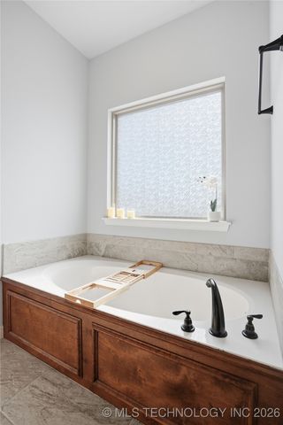 189 N Castle Street, Skiatook, OK 74070