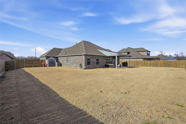 189 N Castle Street, Skiatook, OK 74070