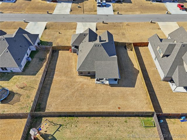 189 N Castle Street, Skiatook, OK 74070