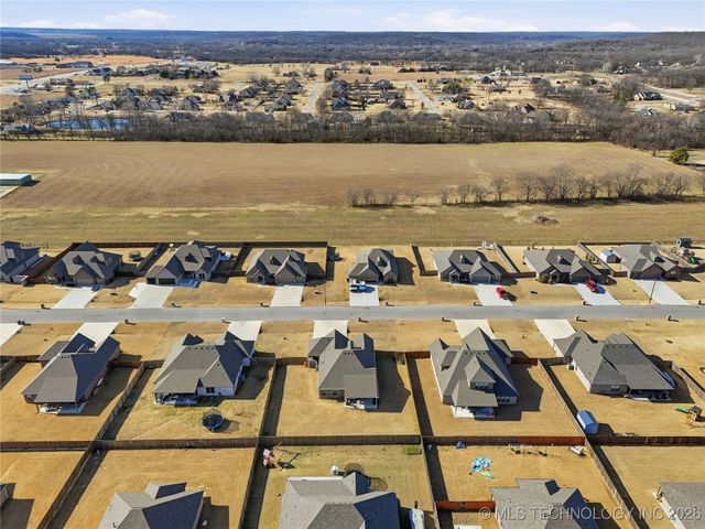 189 N Castle Street, Skiatook, OK 74070