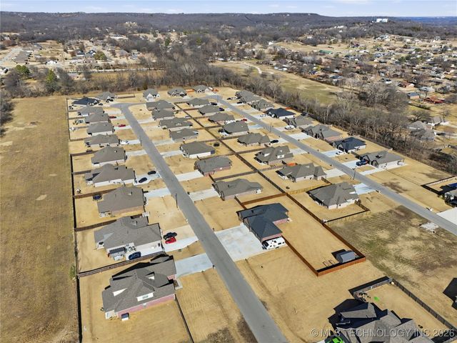 189 N Castle Street, Skiatook, OK 74070