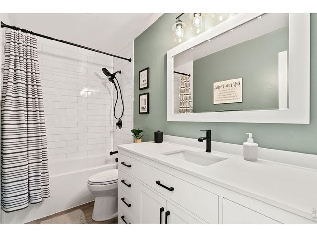 4260 Kingsbury Dr, Fort Collins, CO 80525