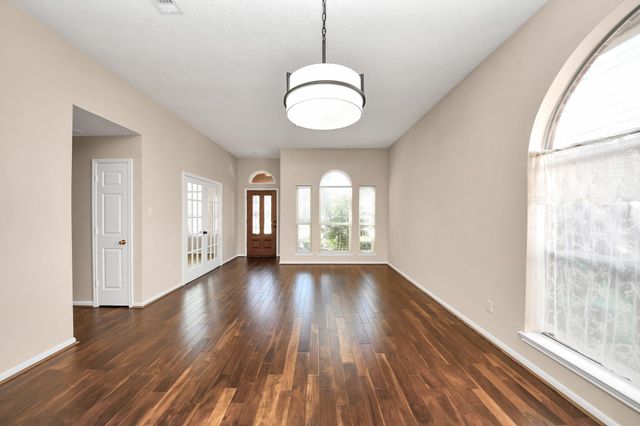 8214 Morning Dawn Drive, Houston, TX 77095