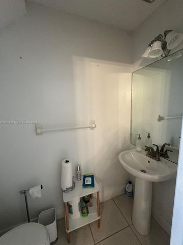 16682 Hemingway Drive, Weston, FL 33326