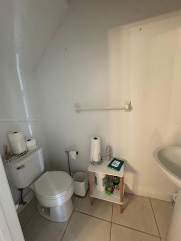 16682 Hemingway Drive, Weston, FL 33326