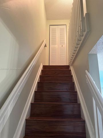 16682 Hemingway Drive, Weston, FL 33326