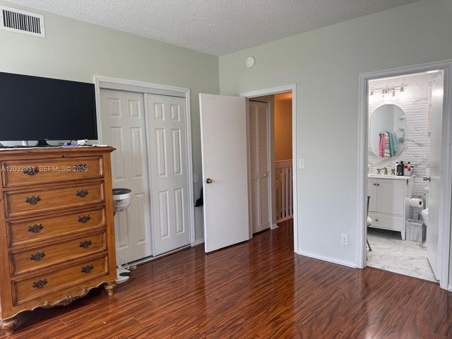 16682 Hemingway Drive, Weston, FL 33326