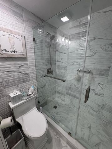 16682 Hemingway Drive, Weston, FL 33326