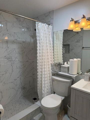 16682 Hemingway Drive, Weston, FL 33326