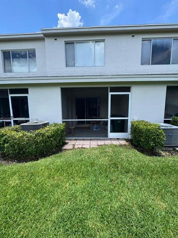 16682 Hemingway Drive, Weston, FL 33326