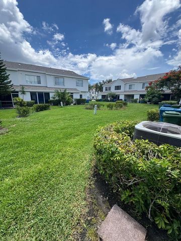 16682 Hemingway Drive, Weston, FL 33326