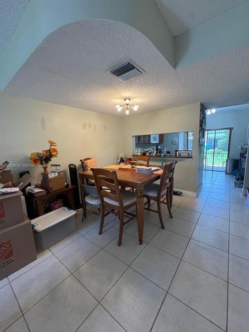 16682 Hemingway Drive, Weston, FL 33326