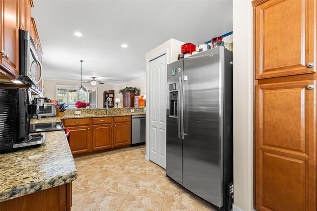 9524 TRUMPET VINE LOOP, New Port Richey, FL 34655