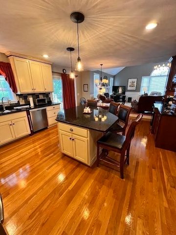 1 Brenton Wood Road, Hudson, MA 01749