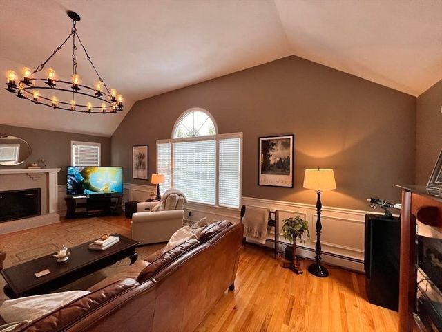 1 Brenton Wood Road, Hudson, MA 01749