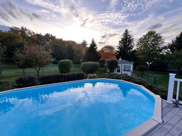 1 Brenton Wood Road, Hudson, MA 01749