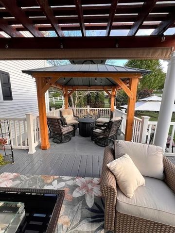1 Brenton Wood Road, Hudson, MA 01749