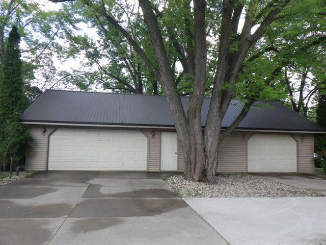 109 MCKINLEY AVENUE, Clintonville, WI 54929