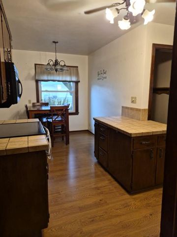 109 MCKINLEY AVENUE, Clintonville, WI 54929