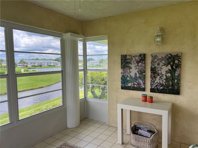379 N Grove Isle Circle 379, Vero Beach, FL 32962