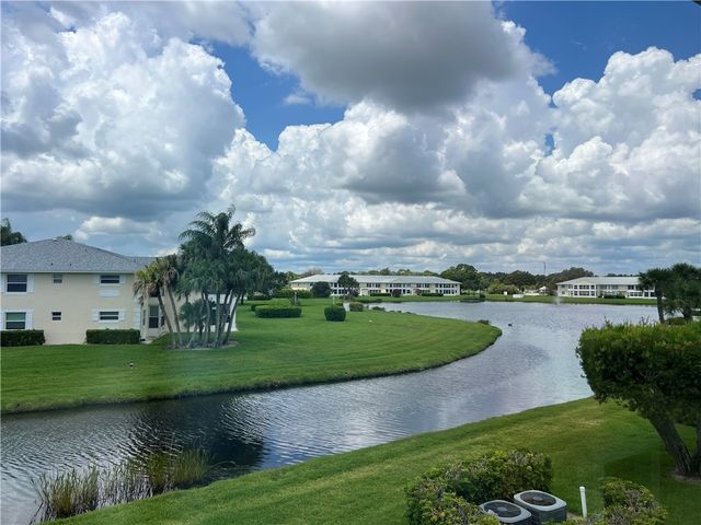 379 N Grove Isle Circle 379, Vero Beach, FL 32962
