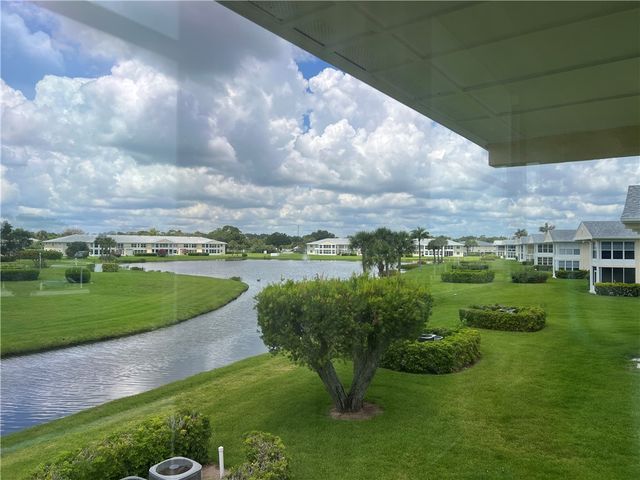 379 N Grove Isle Circle 379, Vero Beach, FL 32962