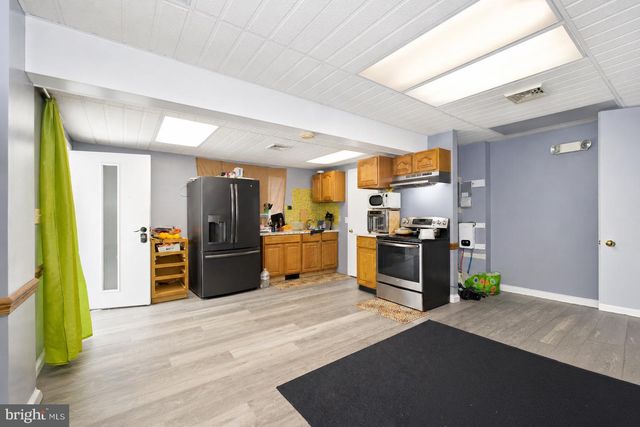 2600 WOODLAWN ST, Harrisburg, PA 17111