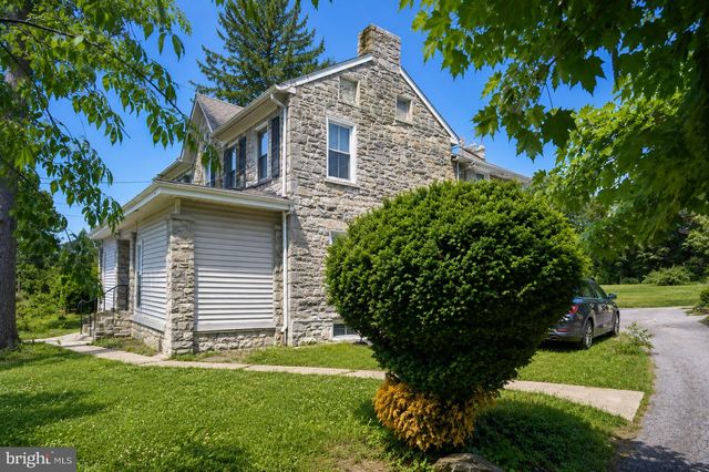 2600 WOODLAWN ST, Harrisburg, PA 17111