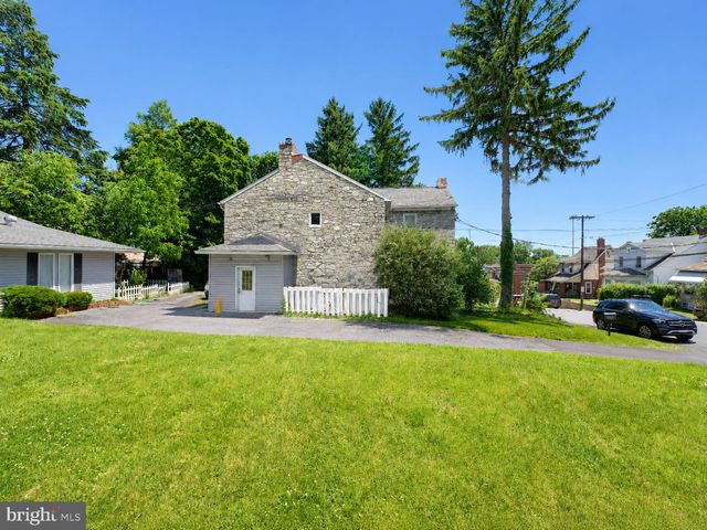 2600 WOODLAWN ST, Harrisburg, PA 17111