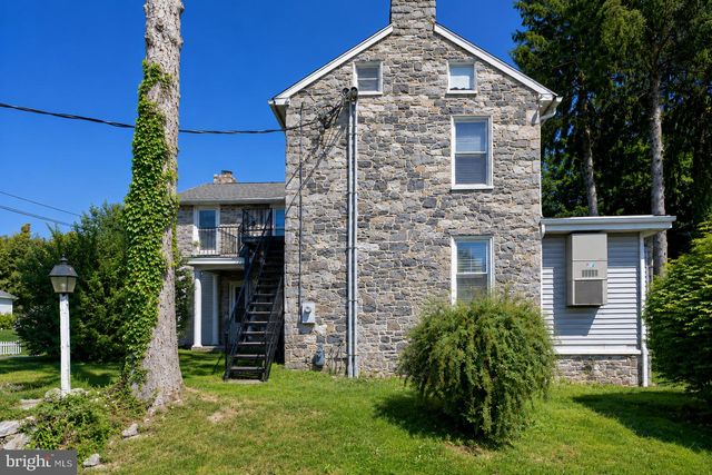 2600 WOODLAWN ST, Harrisburg, PA 17111