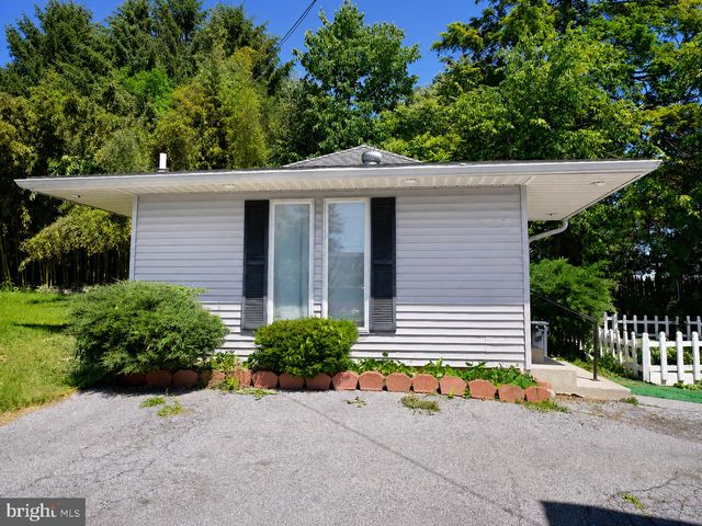 2600 WOODLAWN ST, Harrisburg, PA 17111