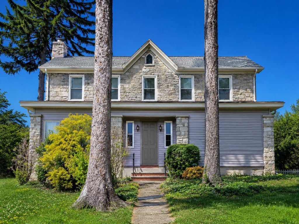 2600 WOODLAWN ST, Harrisburg, PA 17111