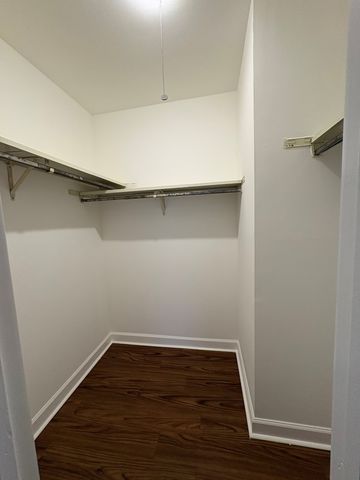 201 N Waters Edge Drive 101, Glendale Heights, IL 60139