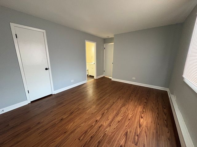 201 N Waters Edge Drive 101, Glendale Heights, IL 60139