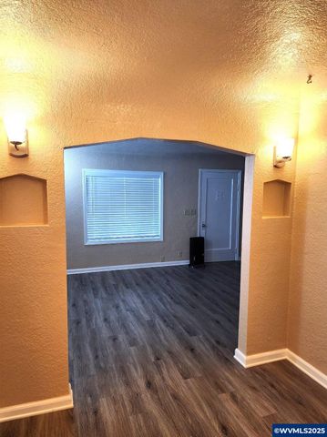 4075 Earle Av NE, Salem, OR 97311