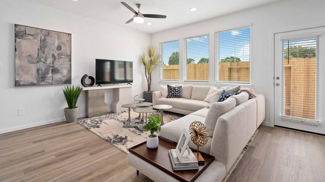 7619 Inwood Hills Lane, Houston, TX 77088