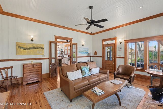 405 Carroll Avenue, Bay Saint Louis, MS 39520