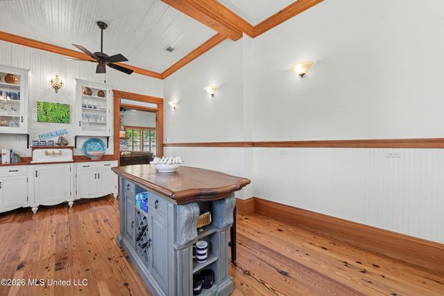 405 Carroll Avenue, Bay Saint Louis, MS 39520