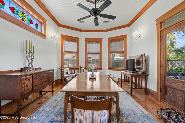 405 Carroll Avenue, Bay Saint Louis, MS 39520