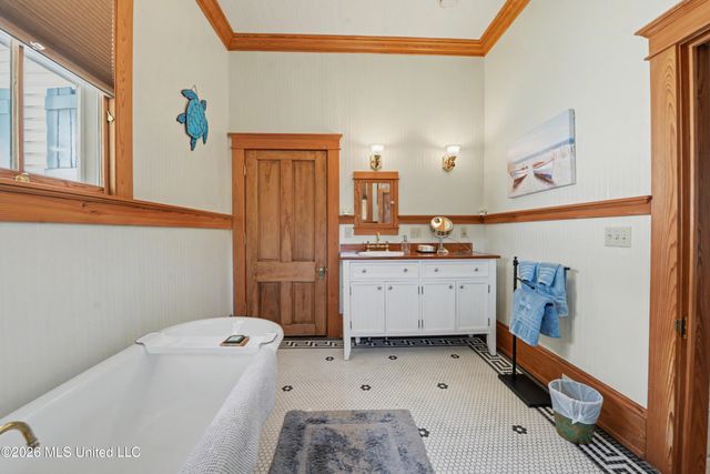 405 Carroll Avenue, Bay Saint Louis, MS 39520