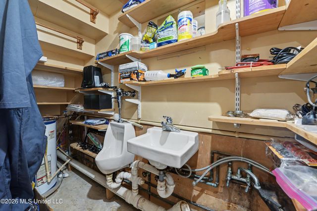 405 Carroll Avenue, Bay Saint Louis, MS 39520