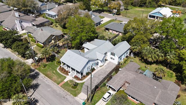 405 Carroll Avenue, Bay Saint Louis, MS 39520