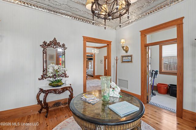 405 Carroll Avenue, Bay Saint Louis, MS 39520